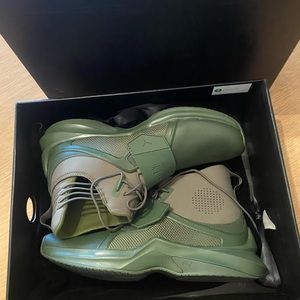 Fenty x Puma The trainer Hi